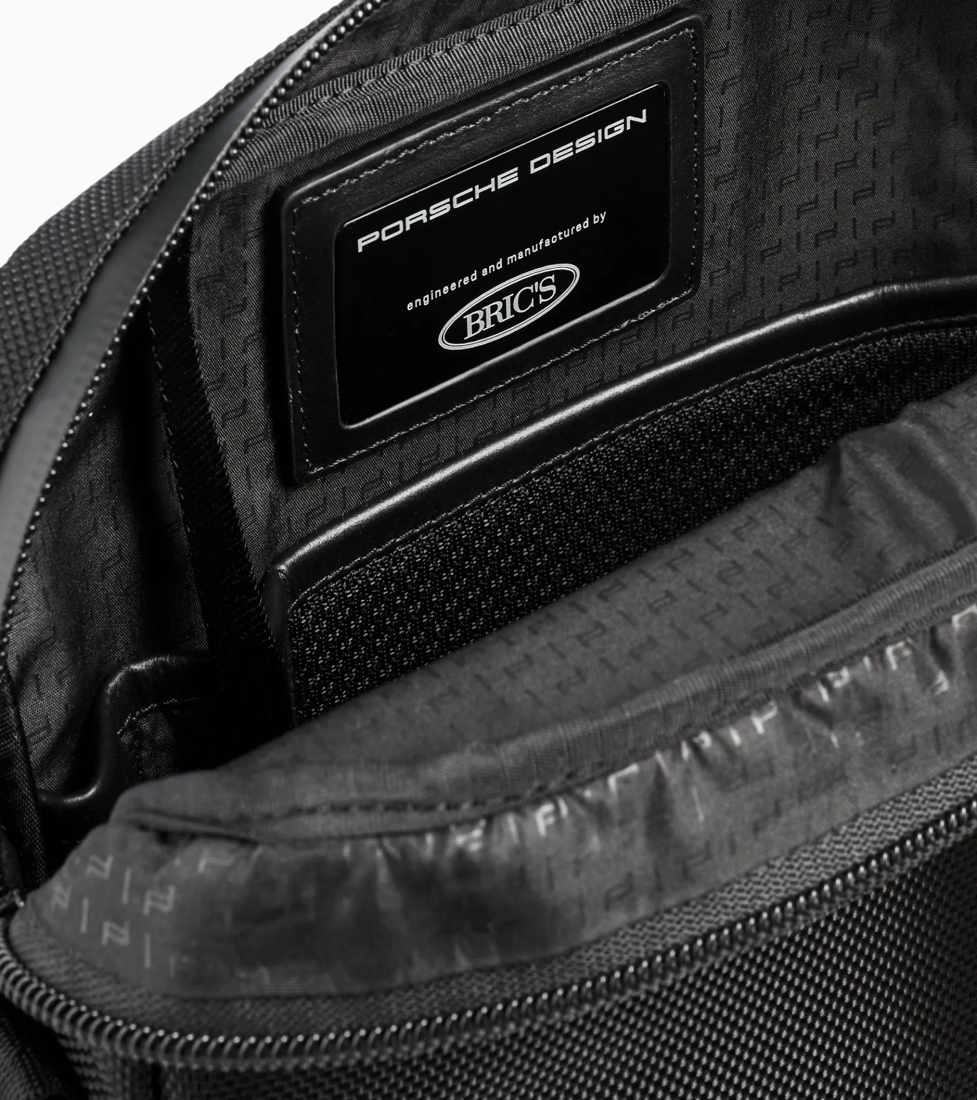 Roadster Pro Shoulder Bag Xs