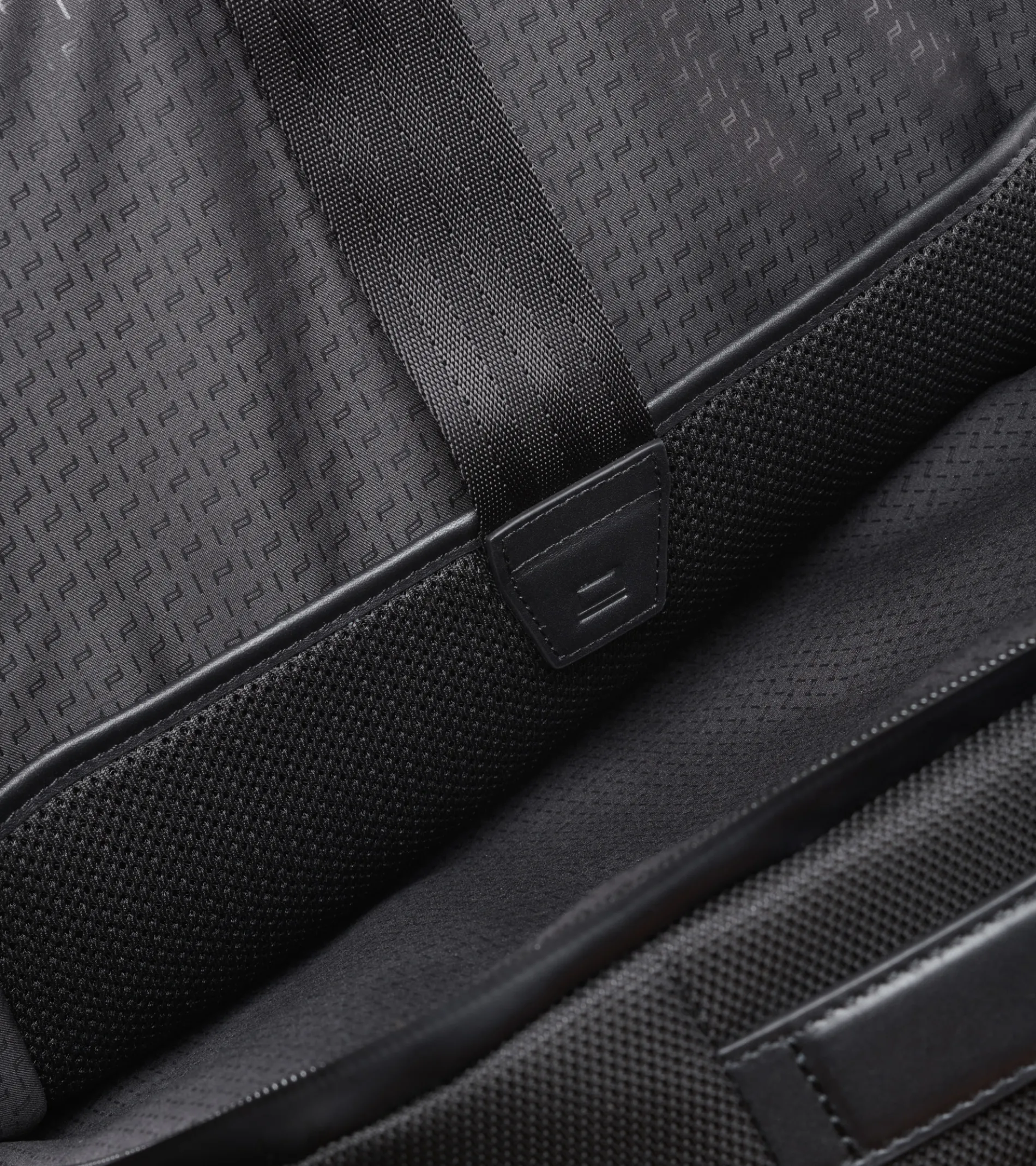 Roadster Nylon Backpack L