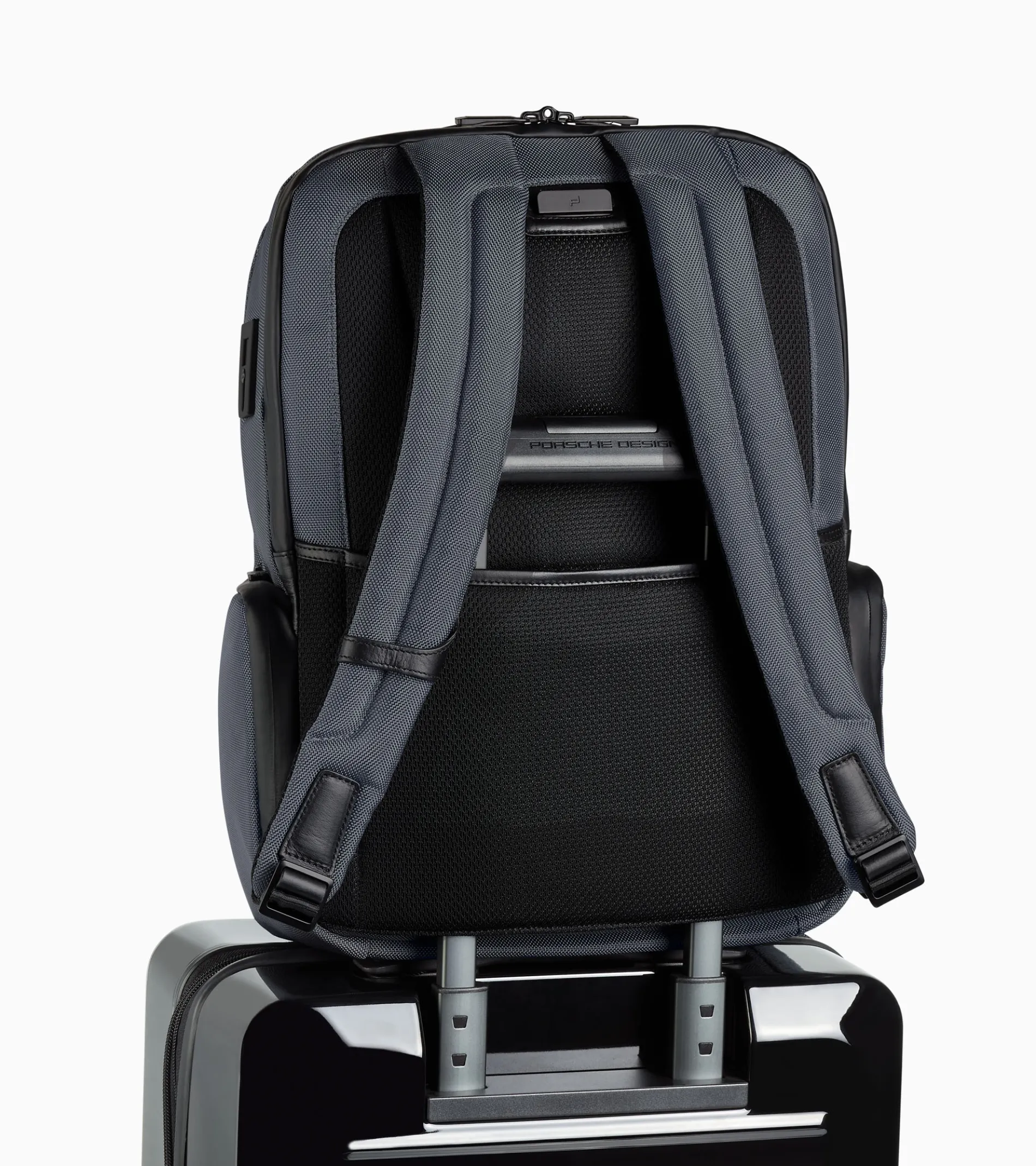 Roadster Pro Backpack L