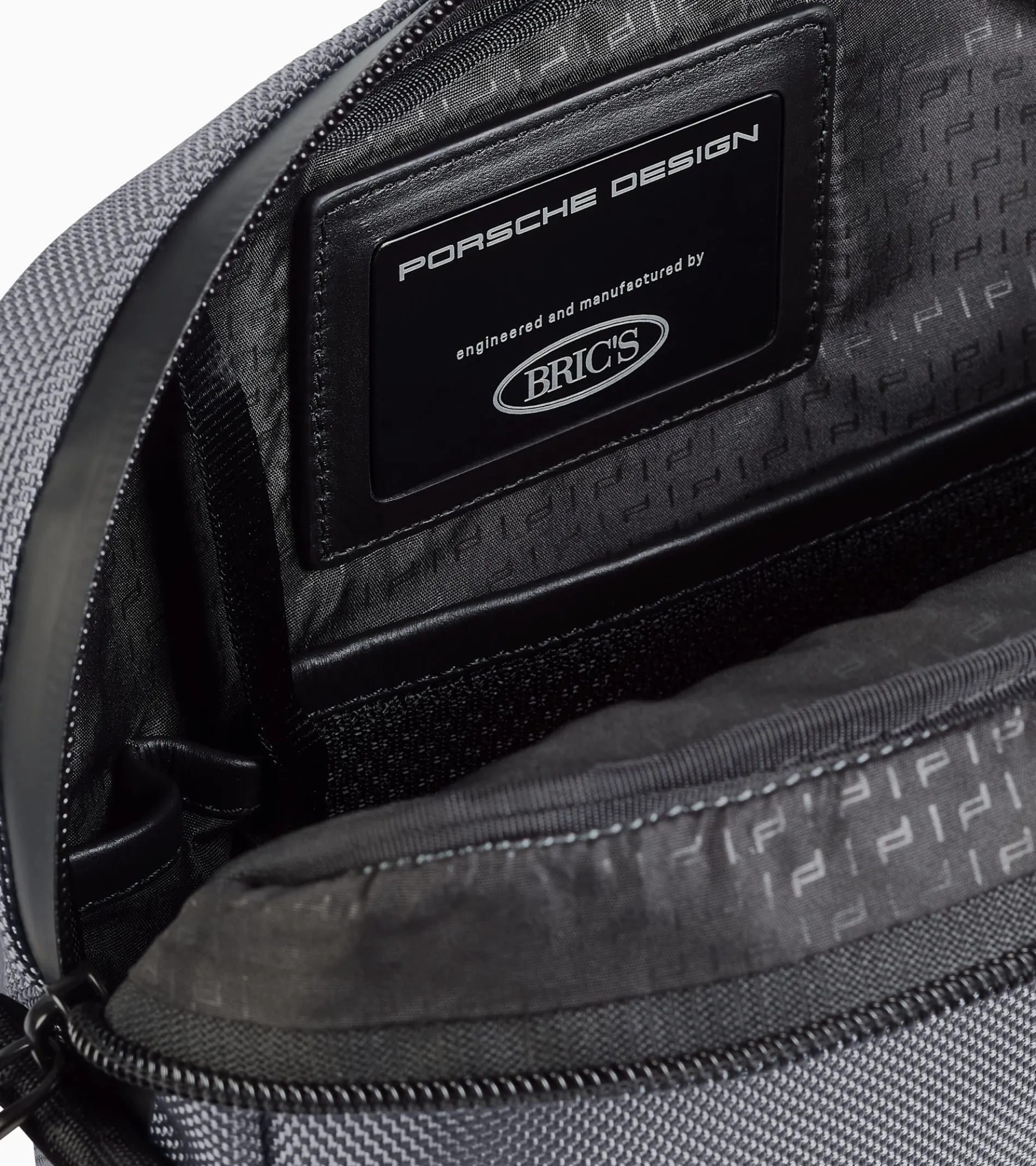 Roadster Pro Shoulder Bag Xs