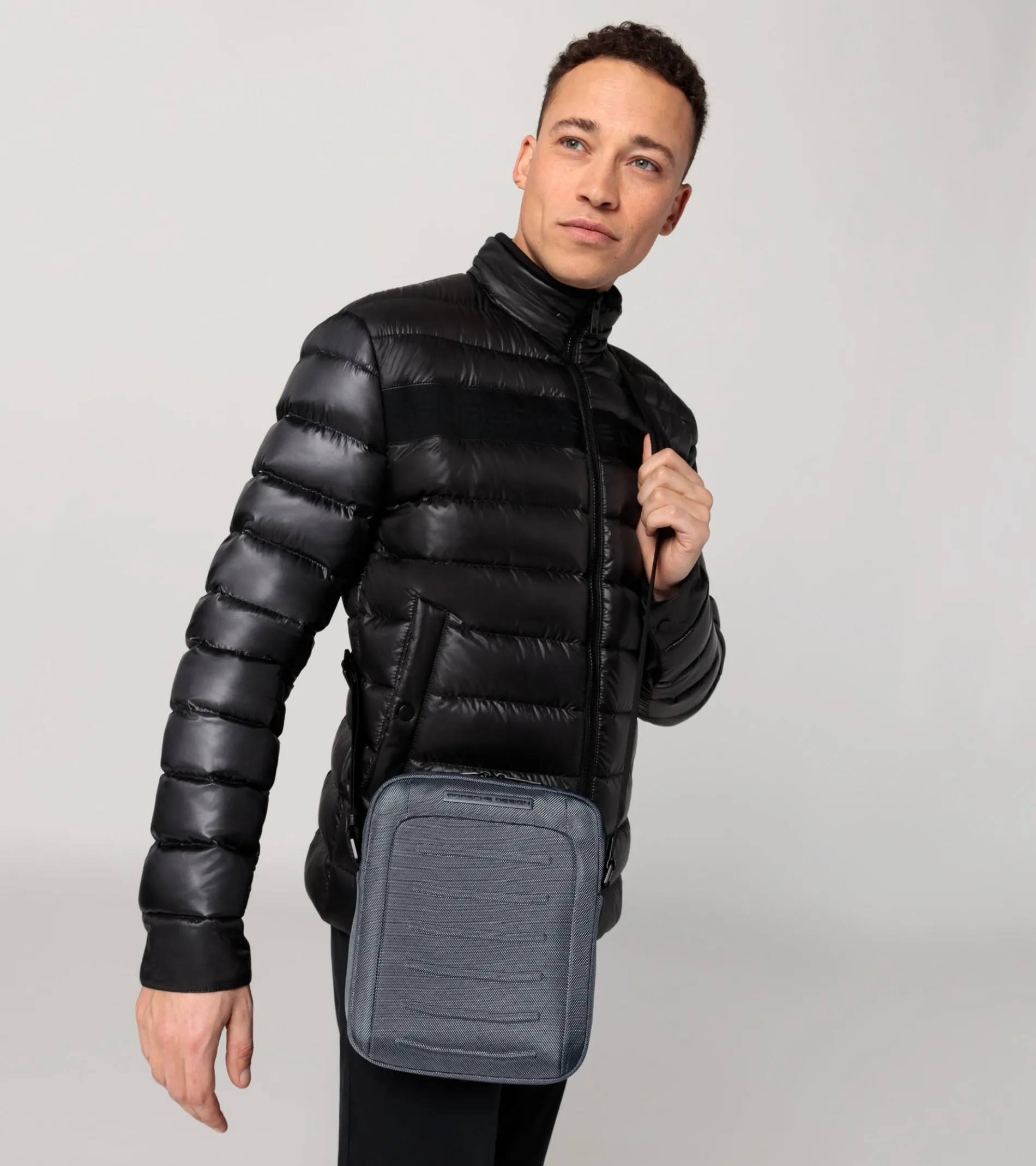 Roadster Pro Shoulder Bag Xs