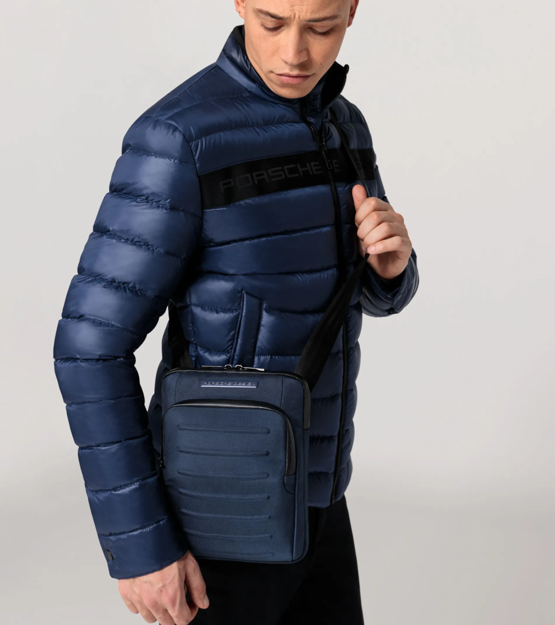 Roadster Pro Shoulder Bag S