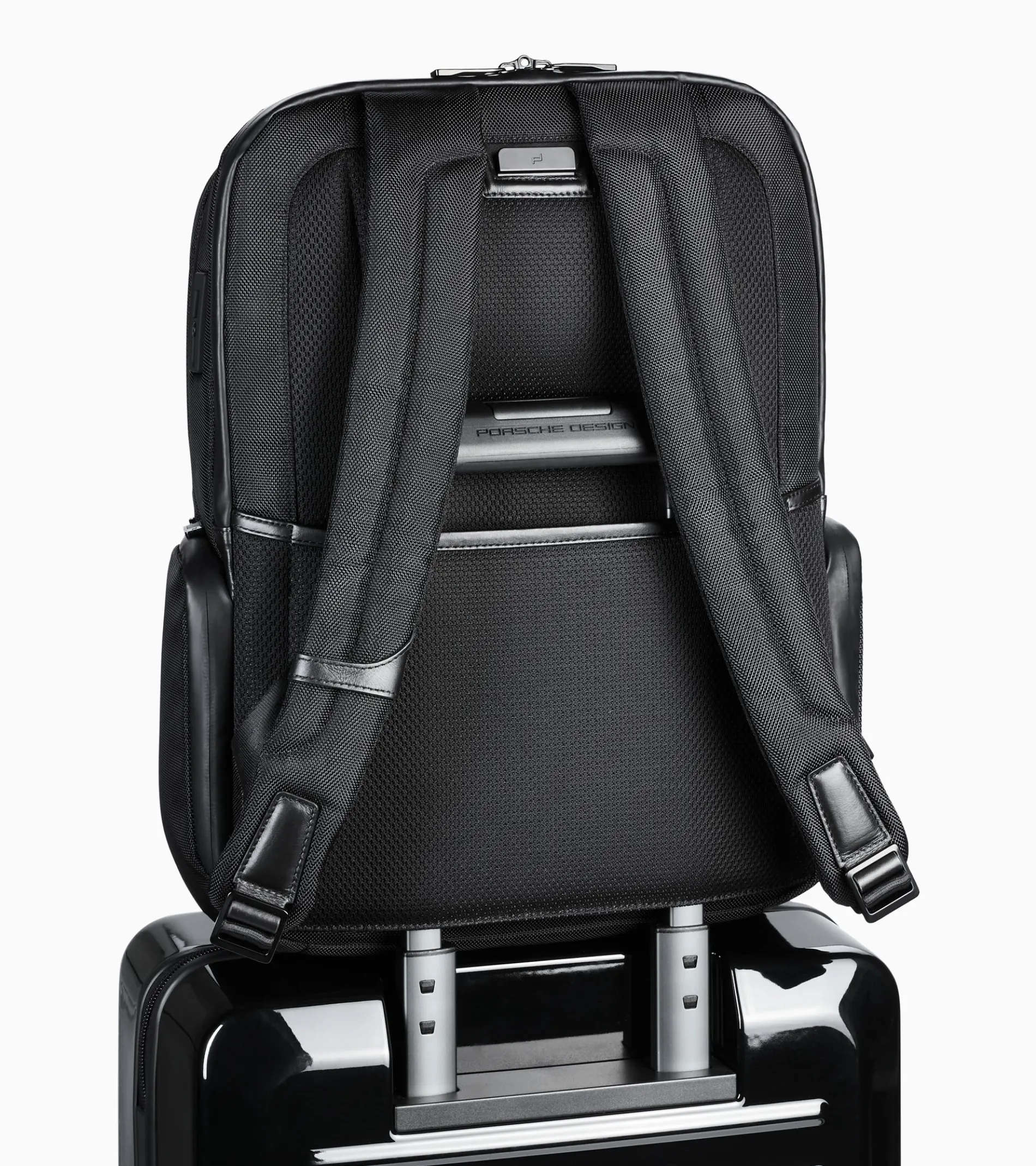 Roadster Pro Backpack L