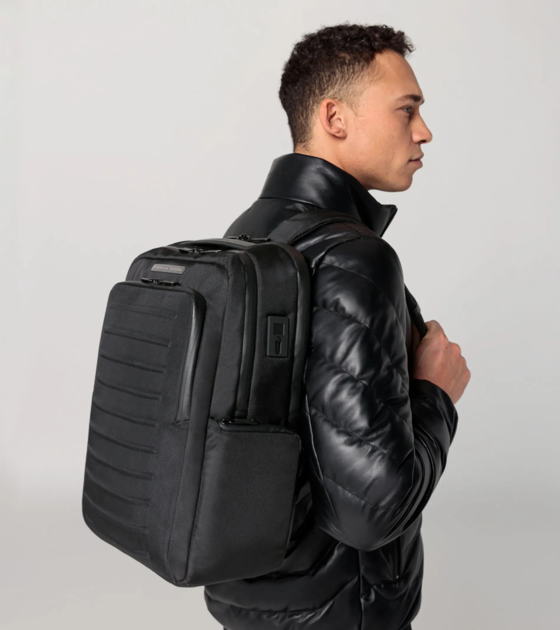 Roadster Pro Backpack L
