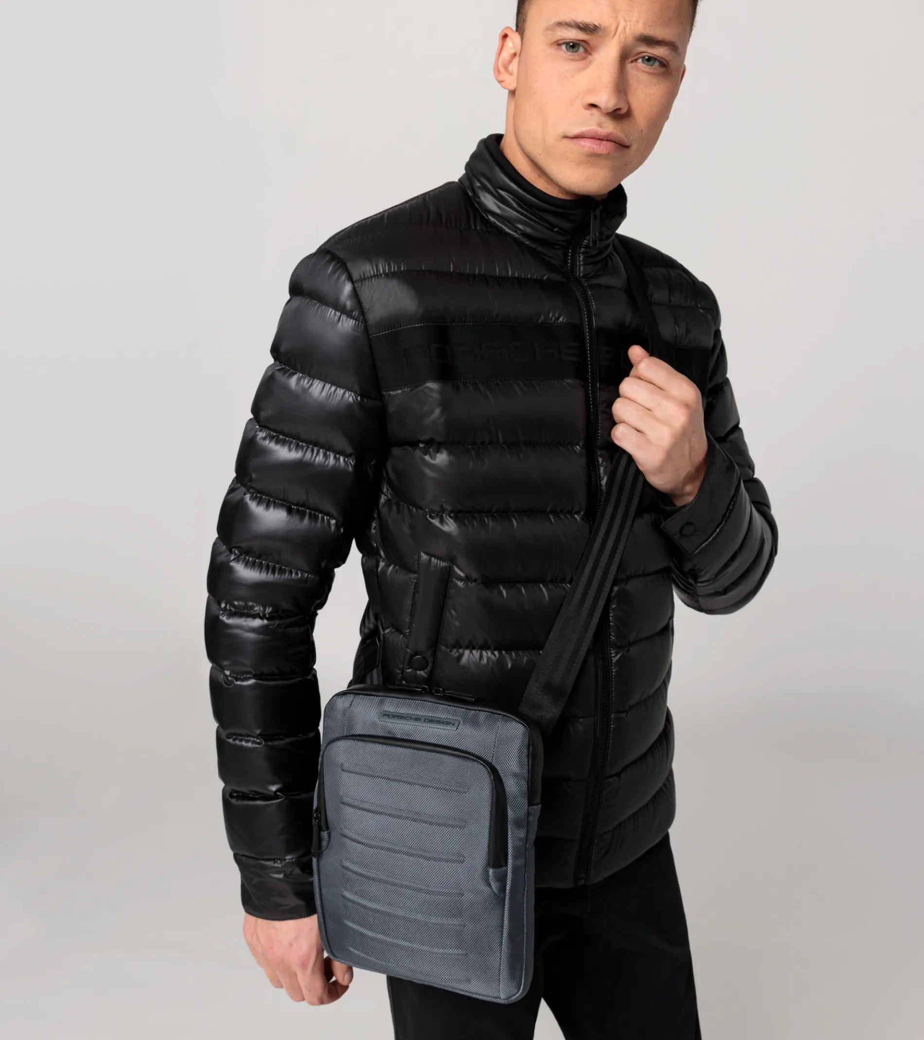 Roadster Pro Shoulder Bag S